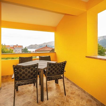 Apartments Dujmovic With Terrace Baska  Bagian luar foto