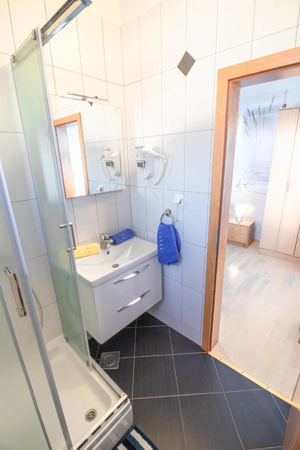 Apartments Dujmovic With Terrace Baska  Bagian luar foto
