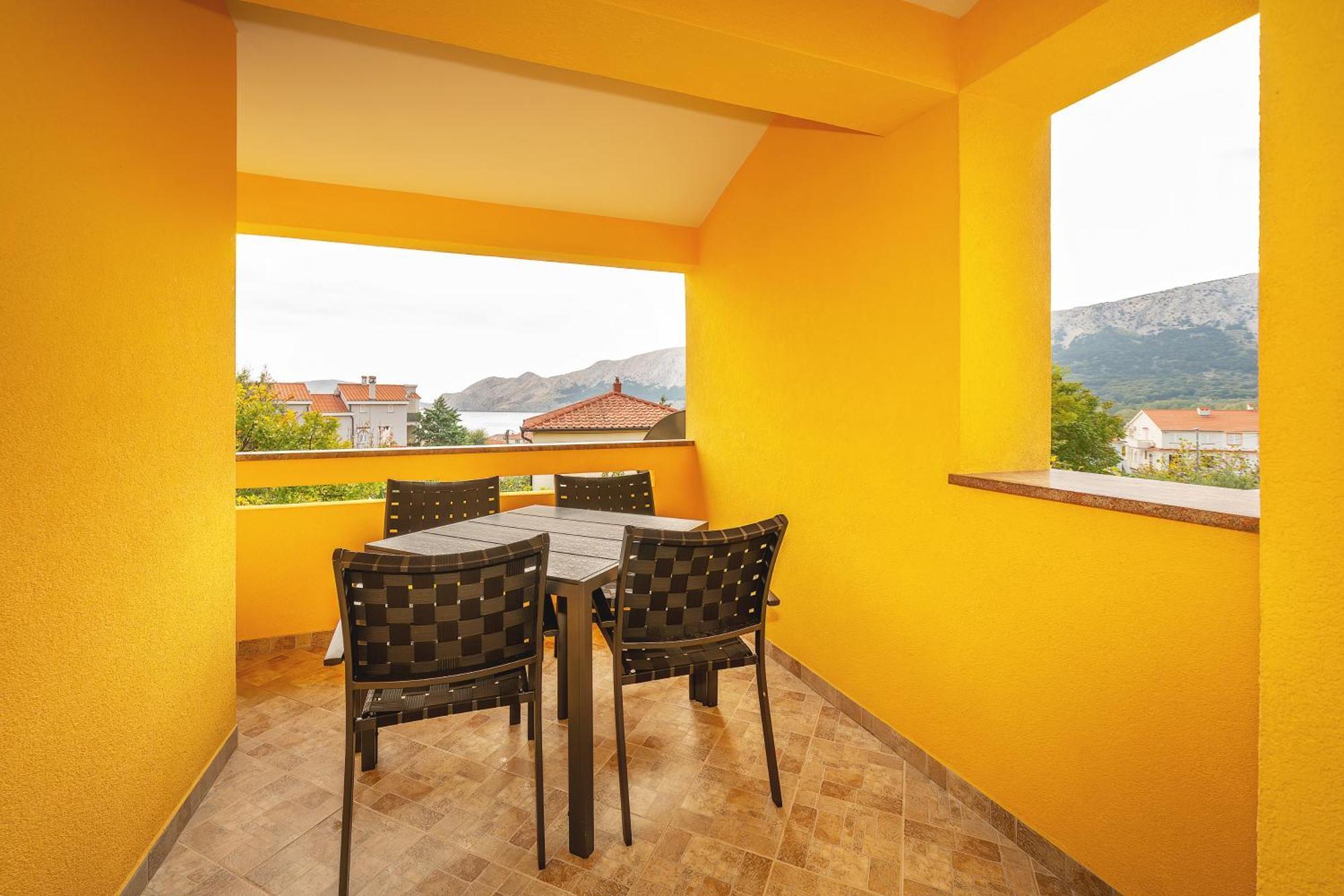 Apartments Dujmovic With Terrace Baska  Bagian luar foto