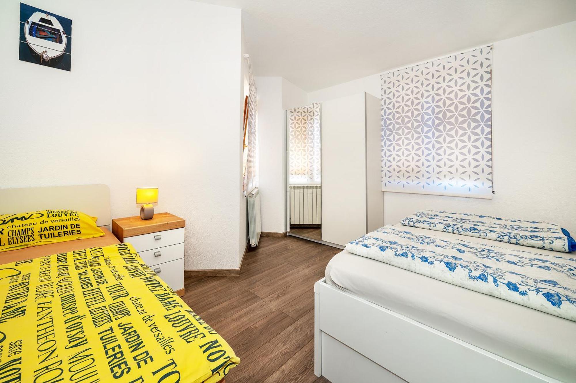 Apartments Dujmovic With Terrace Baska  Bagian luar foto
